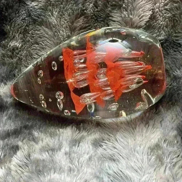 Large Teardrop or Egg form Art Glass  , orange colored and controlled helix - Picture 7 of 16